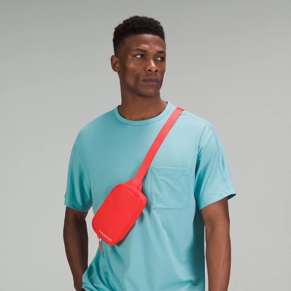 NWT Lululemon Red Mini Belt bag .7L size , solar orange / white - Picture 16 of 16